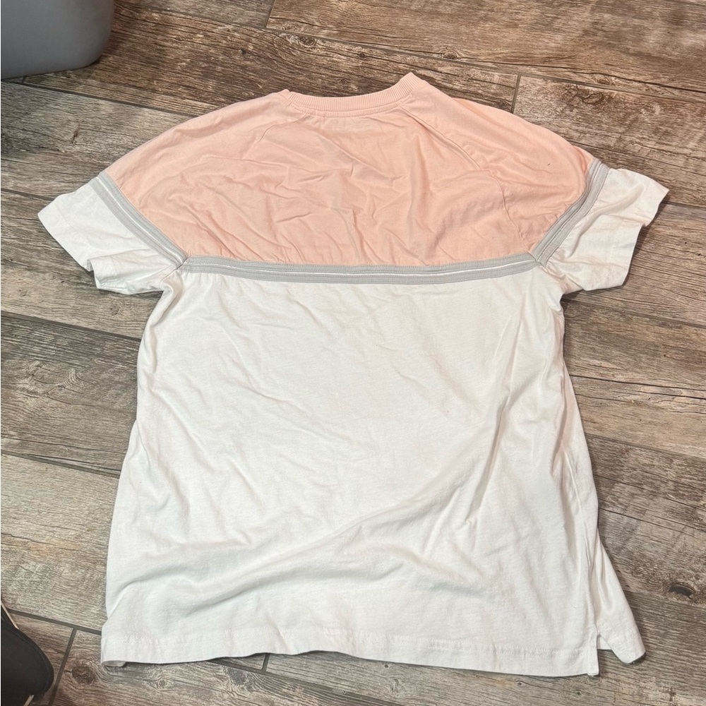 Guess TShirt​​ - Picture 4 of 5